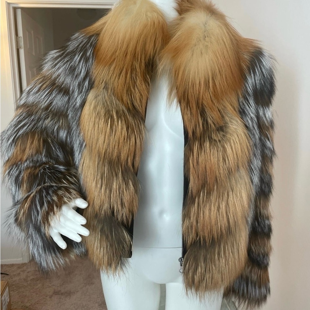 Red and Silver Fox fur jacket - Picture 6 of 8
